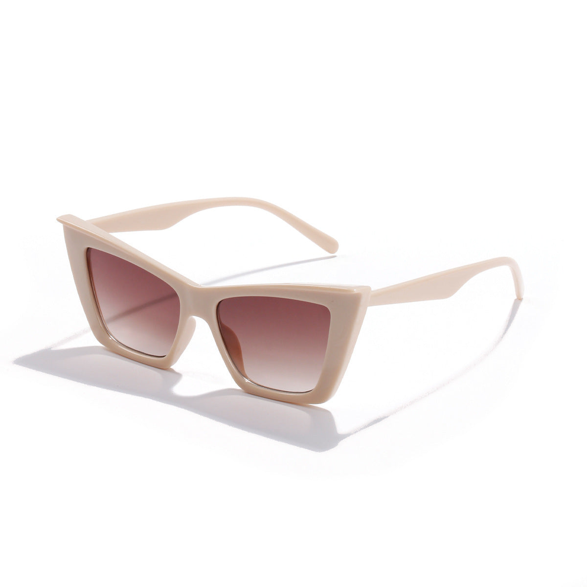 Sharp Edge Triangle Cat Eye Sunglasses – Bold Retro Statement Shades for Women