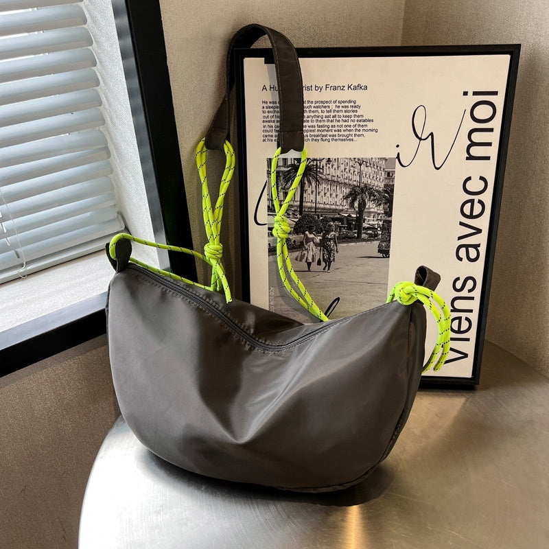 Large Capacity Canvas Shoulder Tote – Modern Everyday Carryall with Durable Design