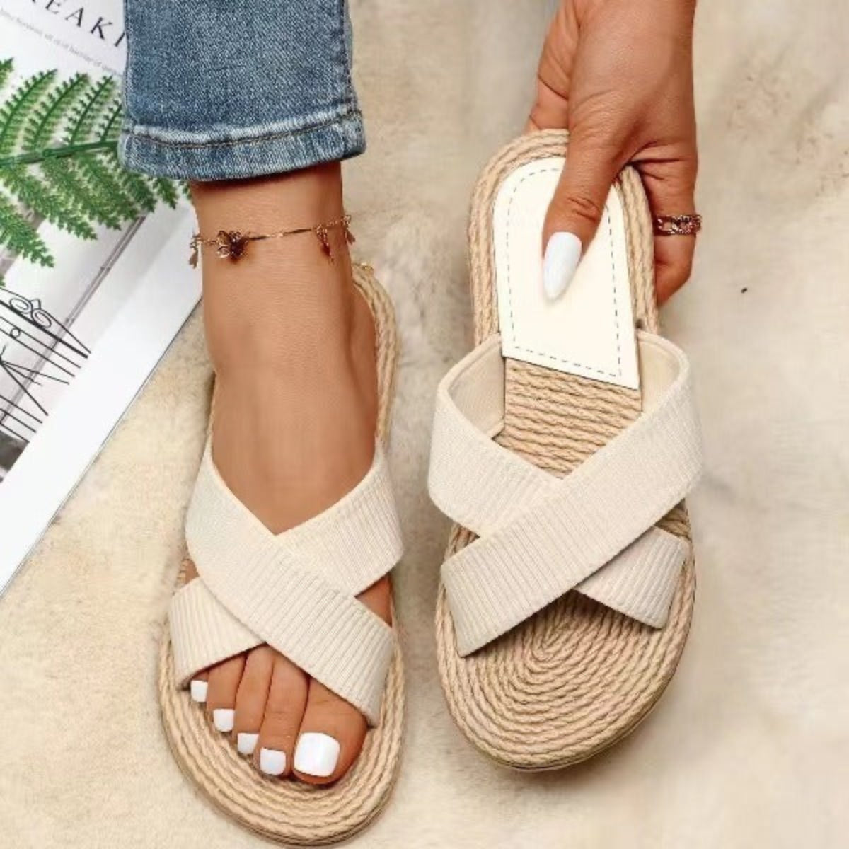 Non-Slip Indoor Slippers – Lightweight, Breathable & Odor-Resistant Home Slides